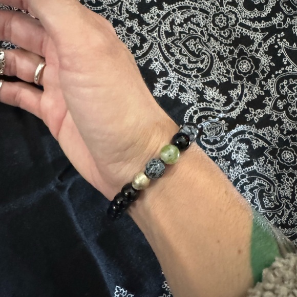 JUNGLE HIPPIE BRACELET - olive jade, snowflake obsidian, black onyx - Picture 4 of 9